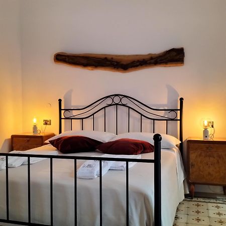 Le Scale Di Pietra Bed & Breakfast Conversano Exterior photo