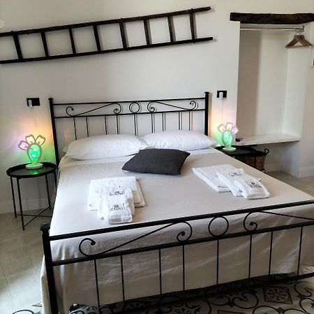 Le Scale Di Pietra Bed & Breakfast Conversano Exterior photo