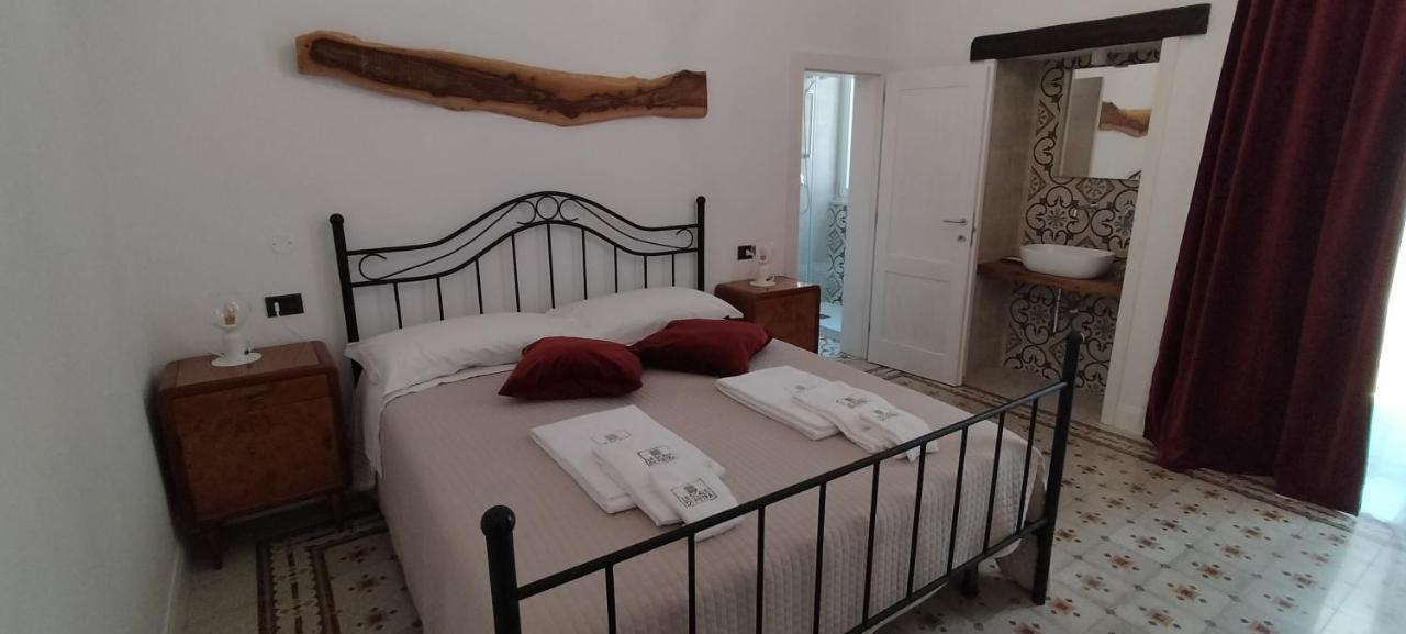 Le Scale Di Pietra Bed & Breakfast Conversano Exterior photo